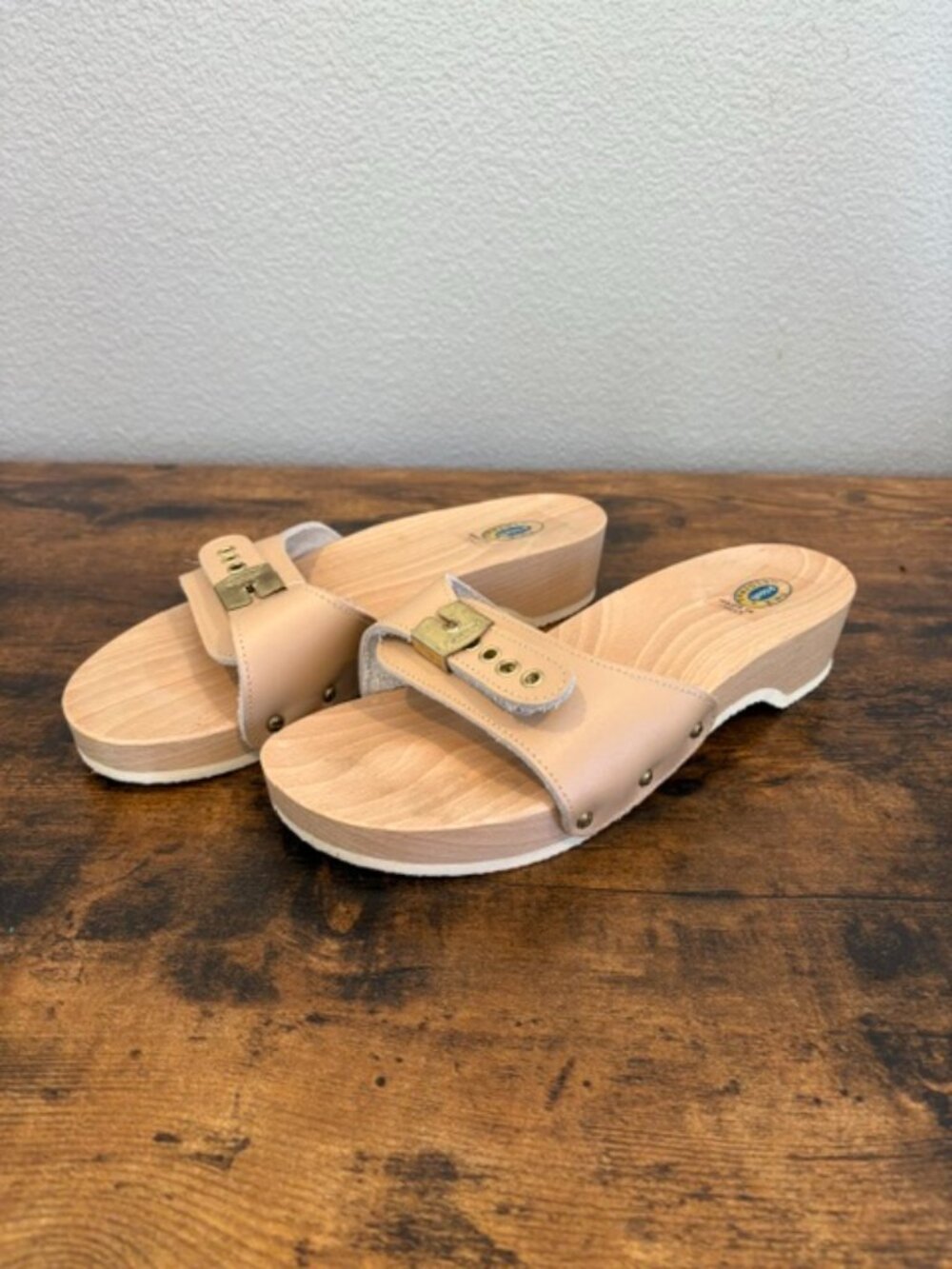 Dr. Scholl's Wood and Leather Sandals - mint